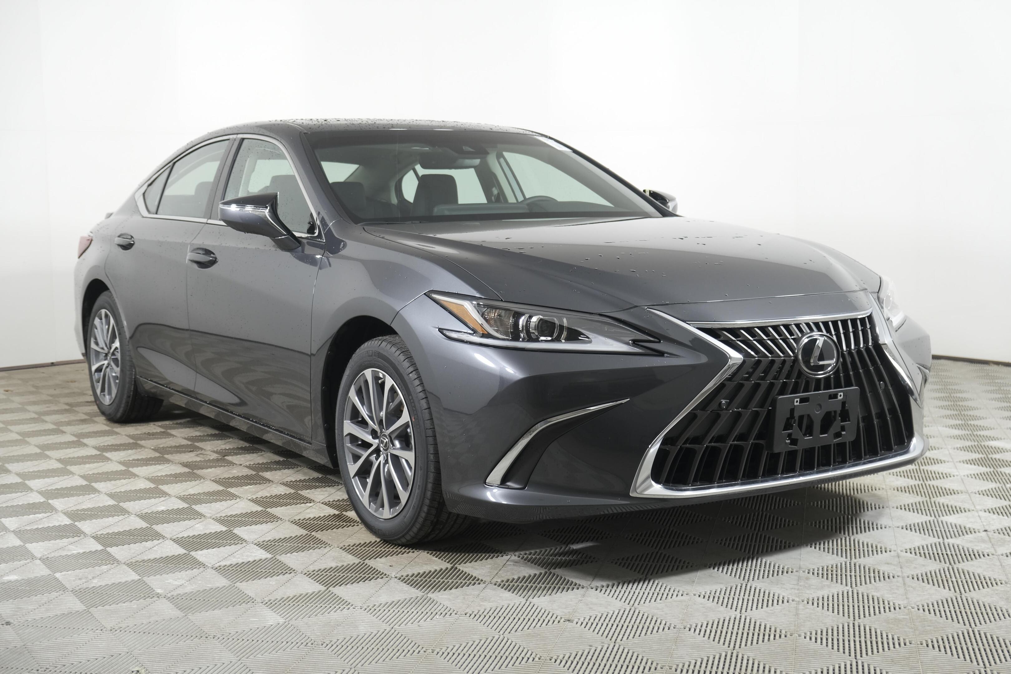 Lexus ES 2025