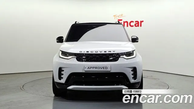 Land Rover Discovery 2024