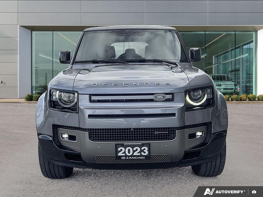 Land Rover Defender 2023
