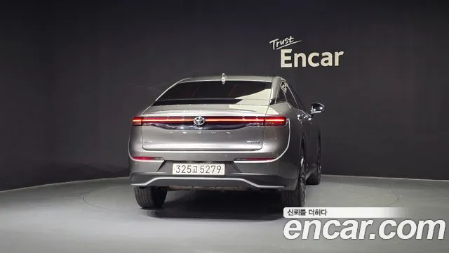 Toyota Crown 2023