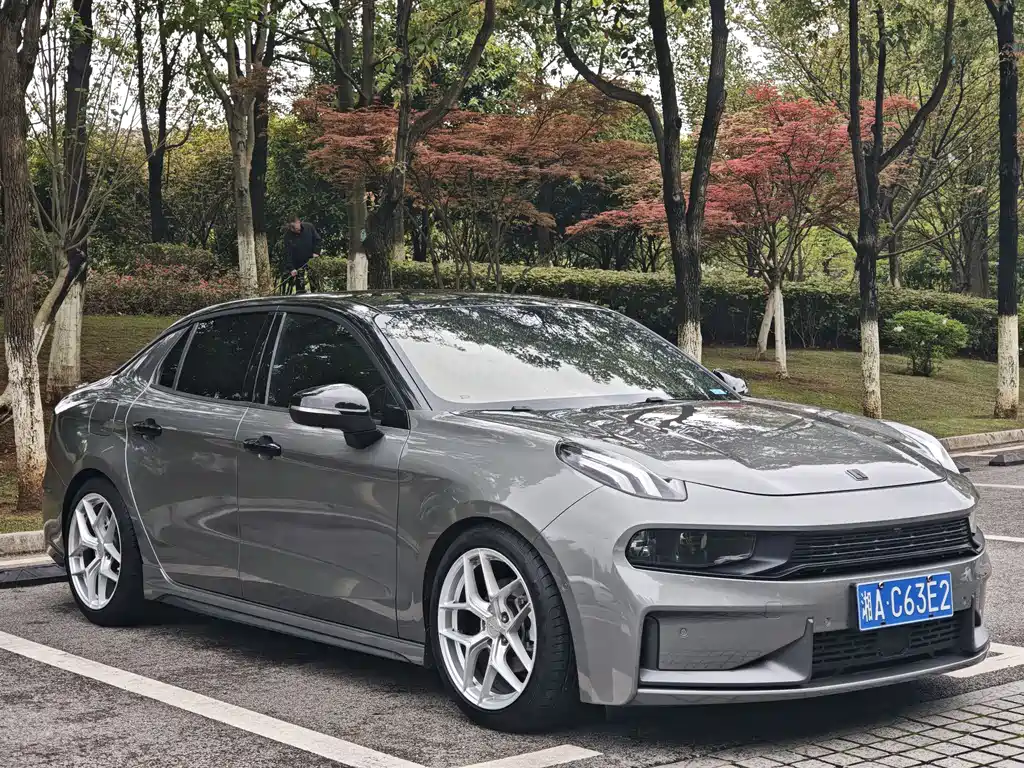 Lynk & Co 03 2021