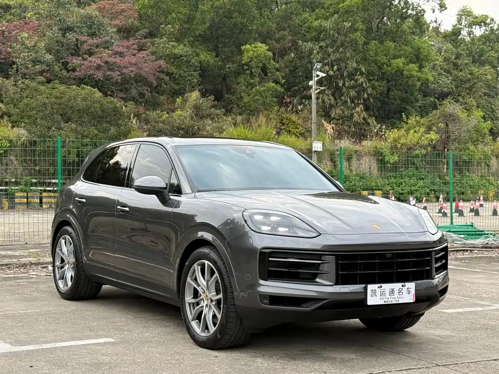 Porsche Cayenne 2024