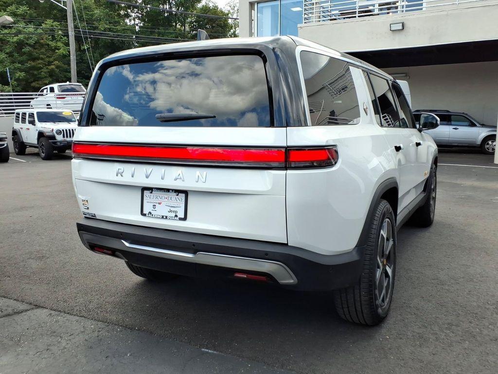 Rivian R1S 2024