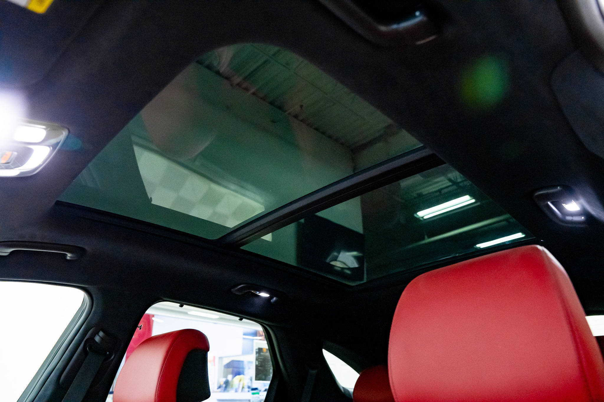 Genesis GV70 2025