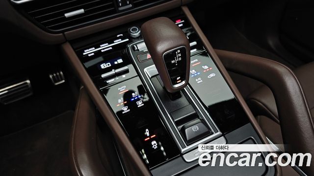 Porsche Cayenne 2021