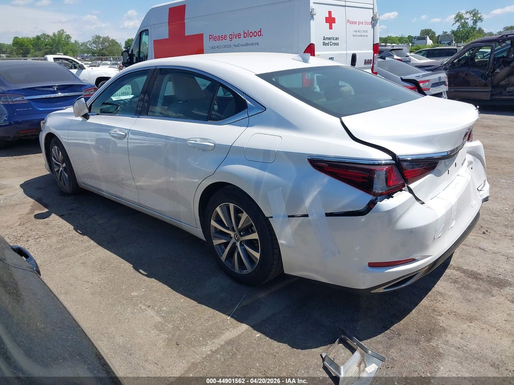 Lexus ES 2021