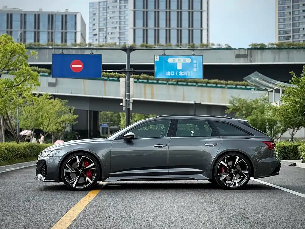 Audi RS 6 2023