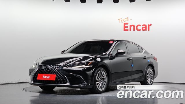 Lexus ES 2023