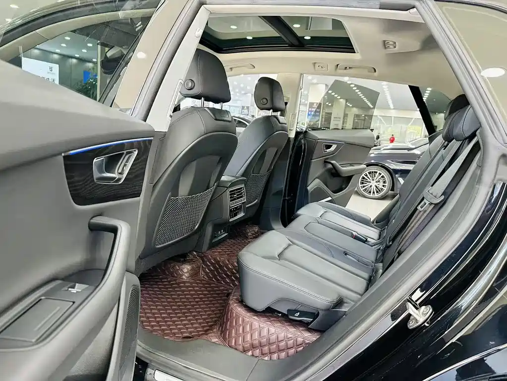 Audi Q8 2021