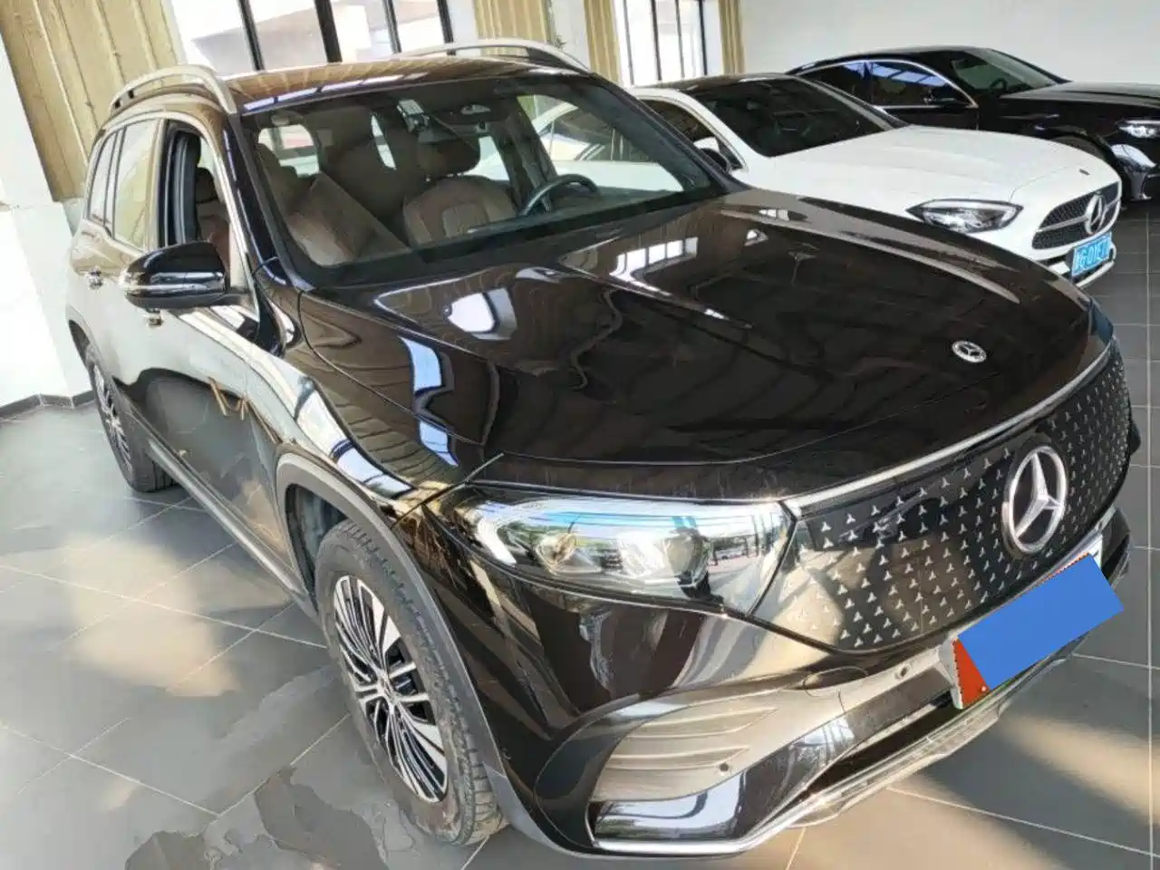 Mercedes-Benz EQB 2024