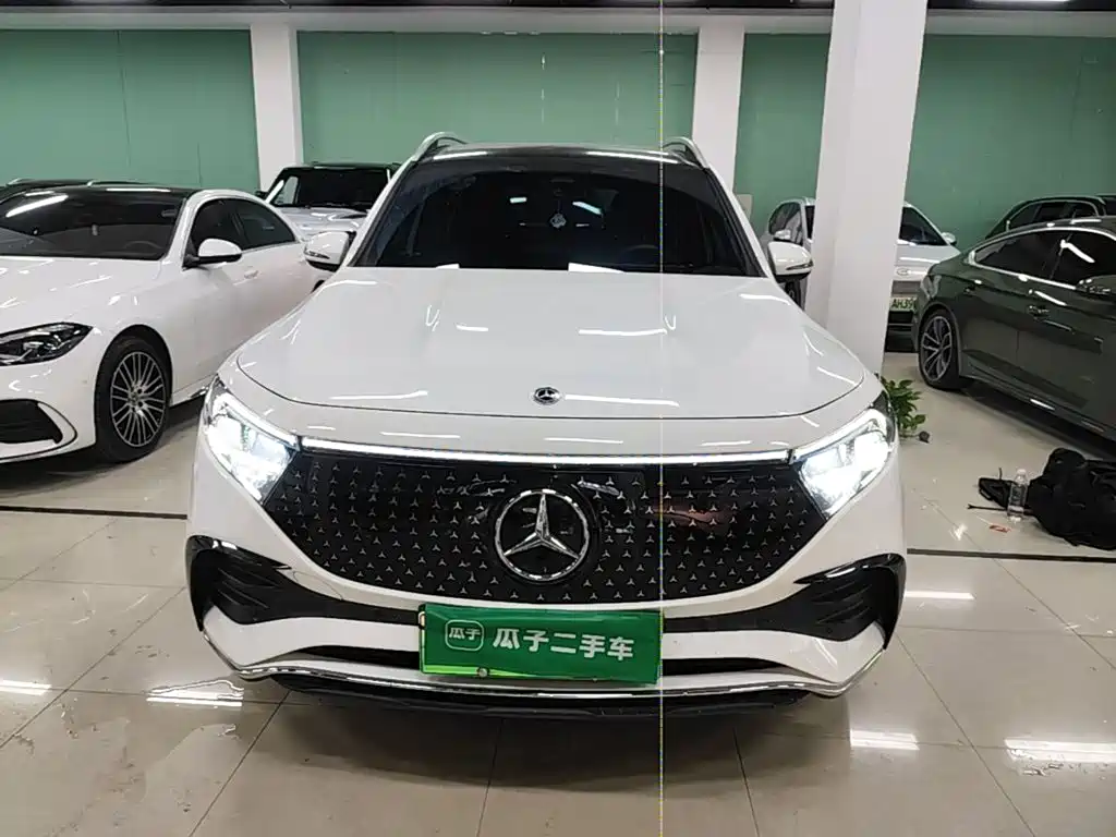 Mercedes-Benz EQB 2025