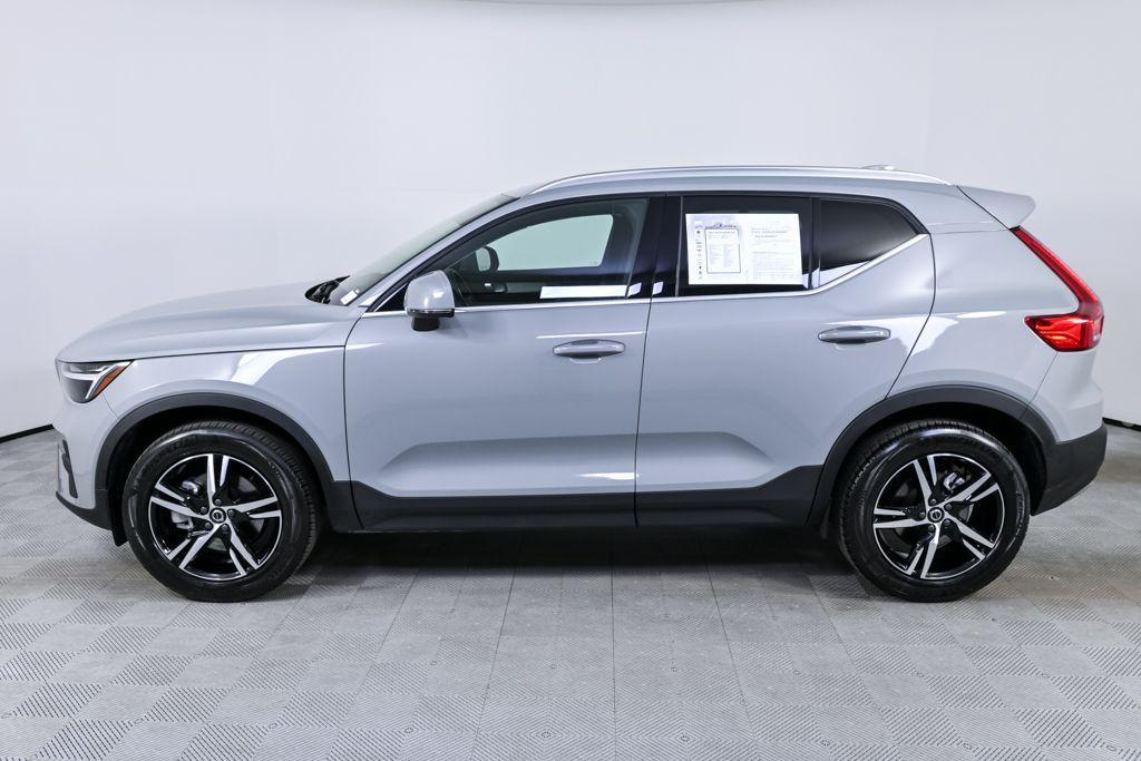 Volvo XC40 2025