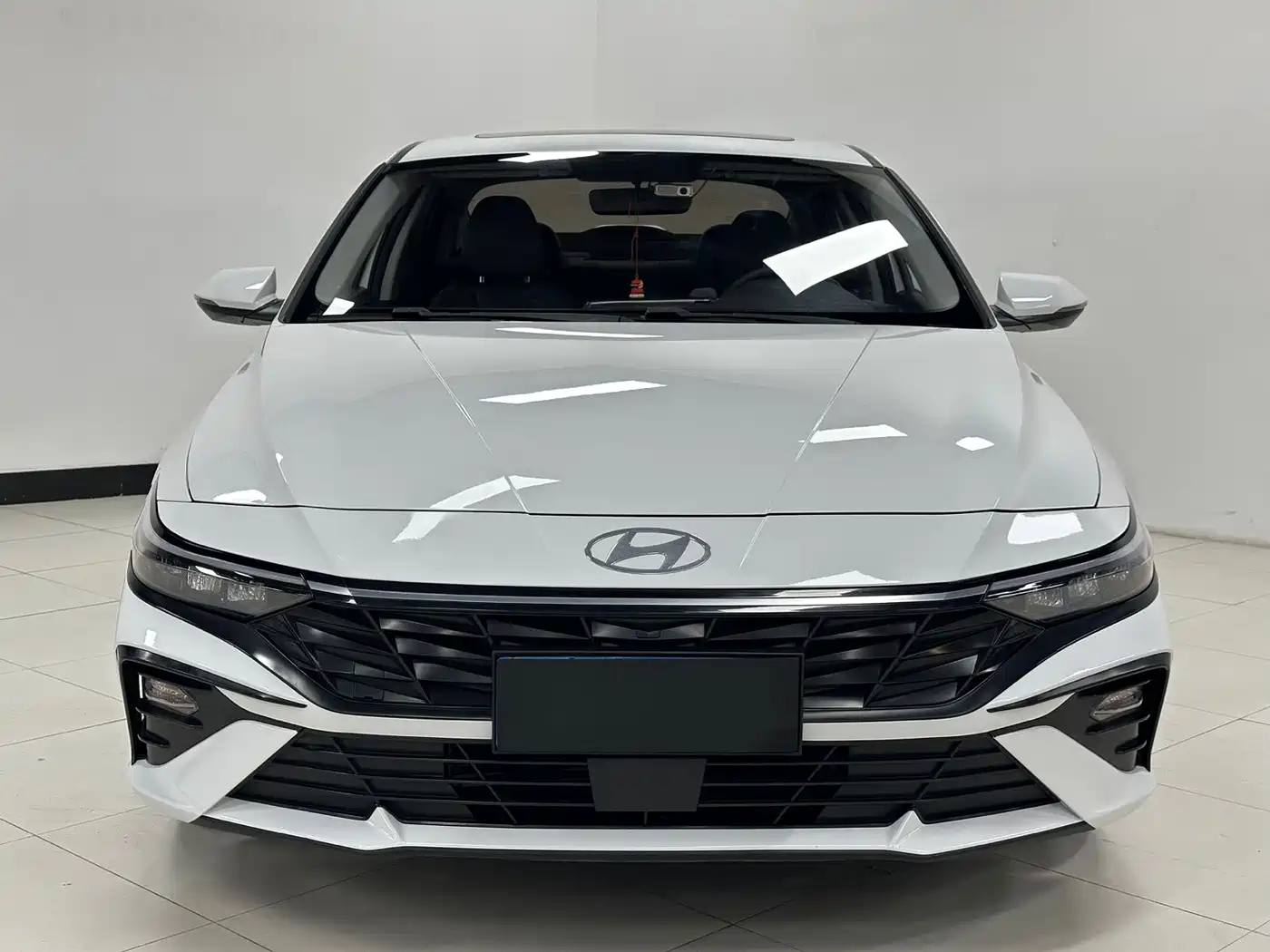 Hyundai Elantra 2023