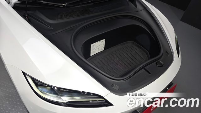Tesla Model 3 2025