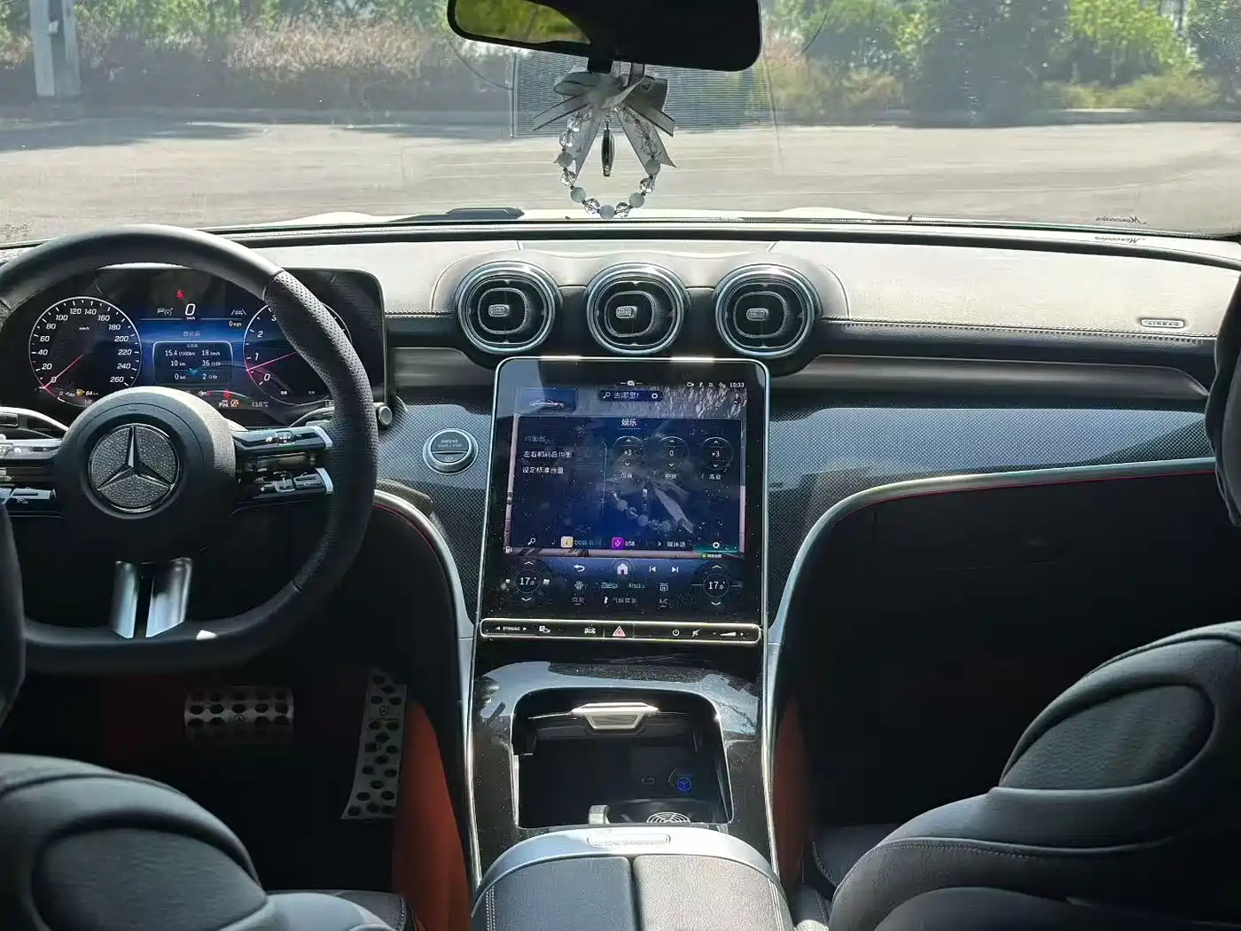 Mercedes-Benz C-Класс 2025