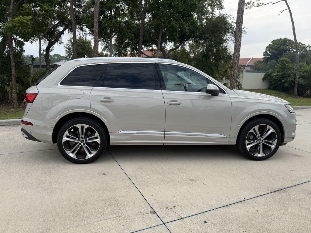 Audi Q7 2024