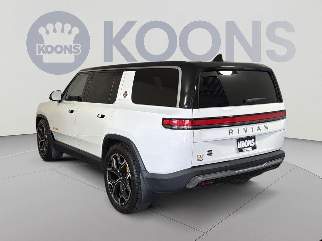 Rivian R1S 2022