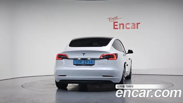 Tesla Model 3 2020