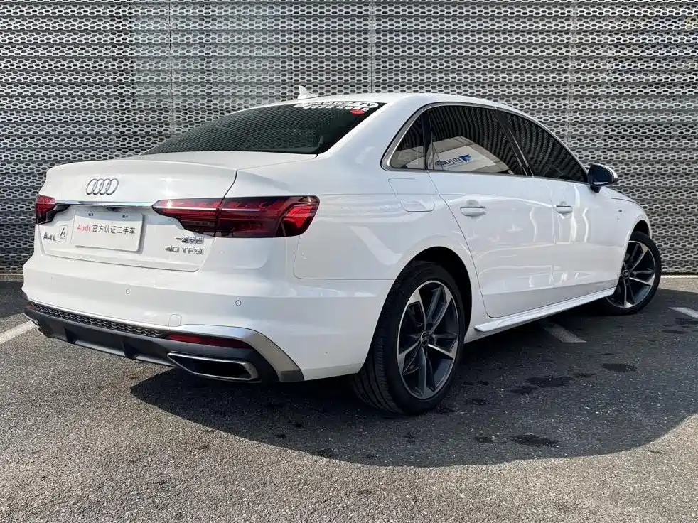 Audi A4 2022