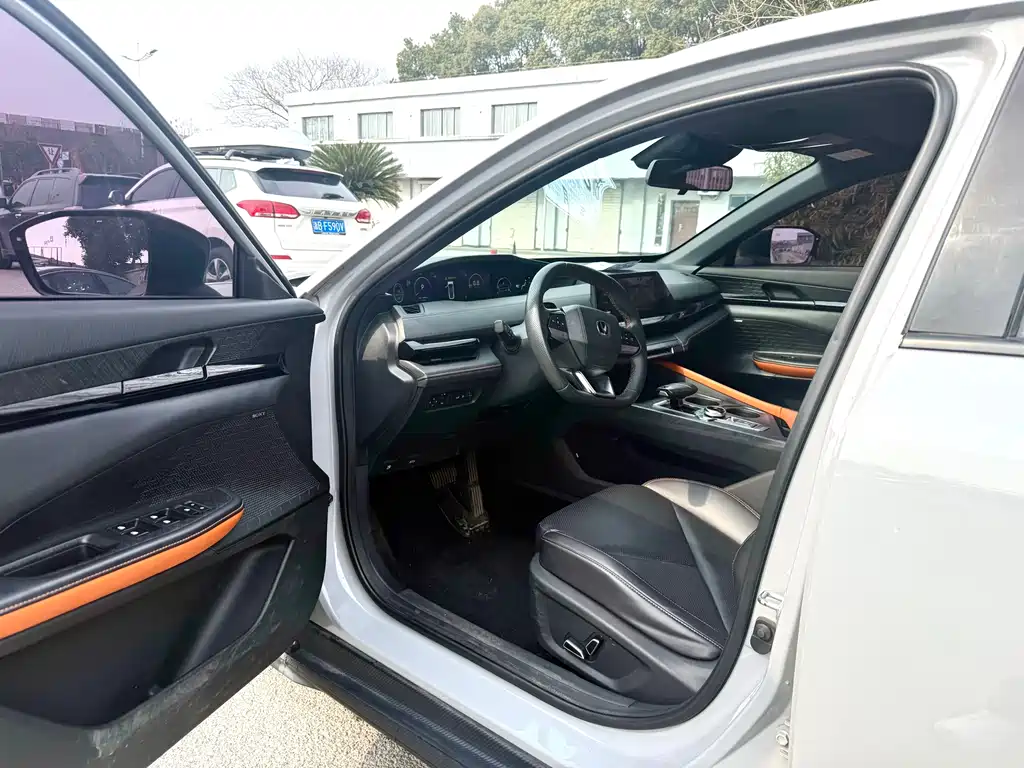 Changan UNI-V 2022