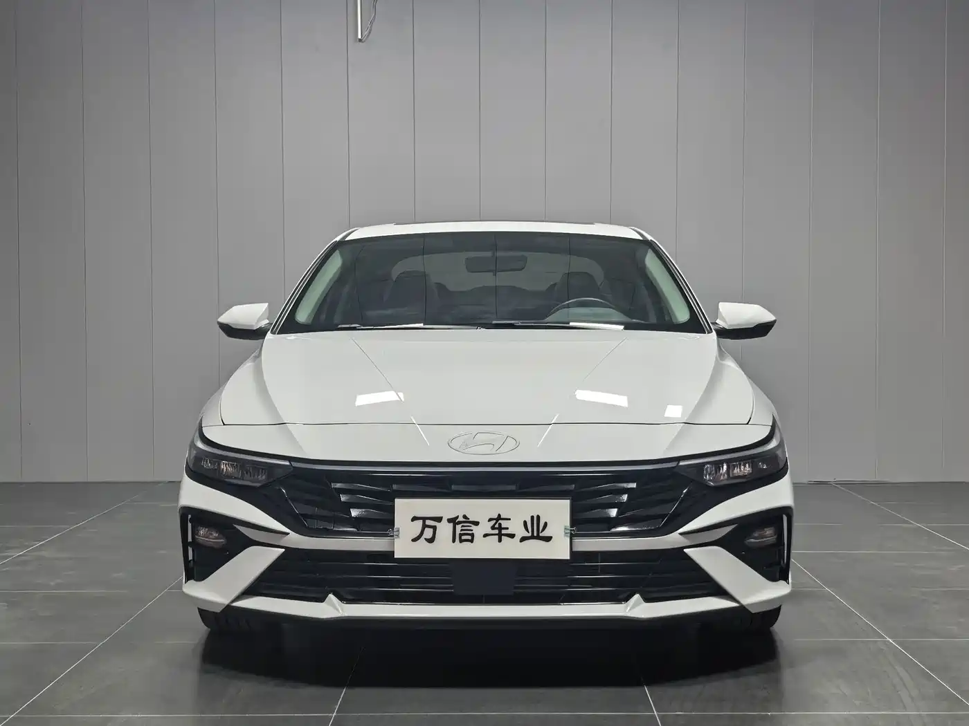 Hyundai Elantra 2023