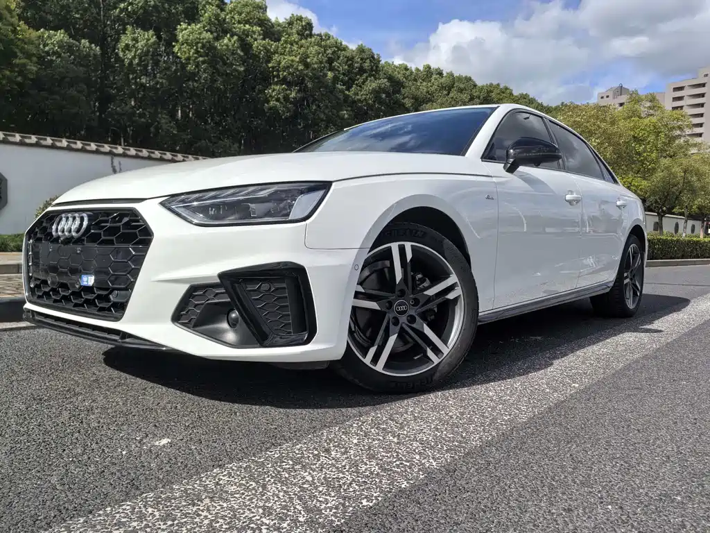Audi A4 2023
