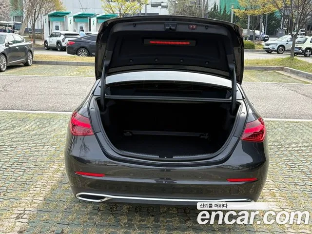 Mercedes-Benz C-Класс 2023