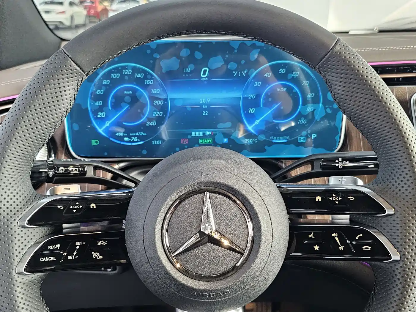 Mercedes-Benz EQE SUV 2025