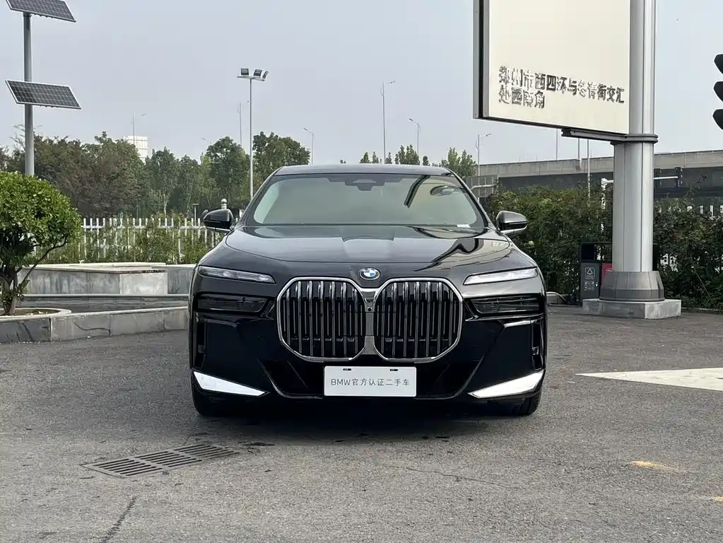 BMW 7 серии 2024