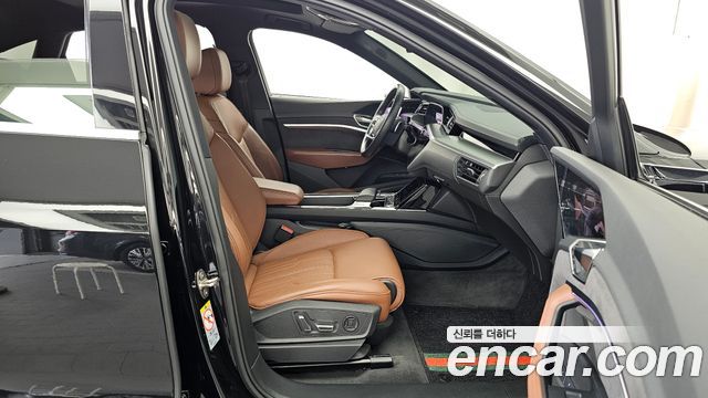 Audi e-tron 2021