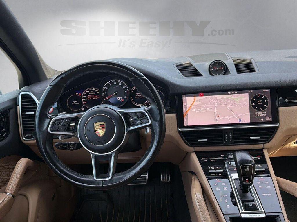Porsche Cayenne 2021
