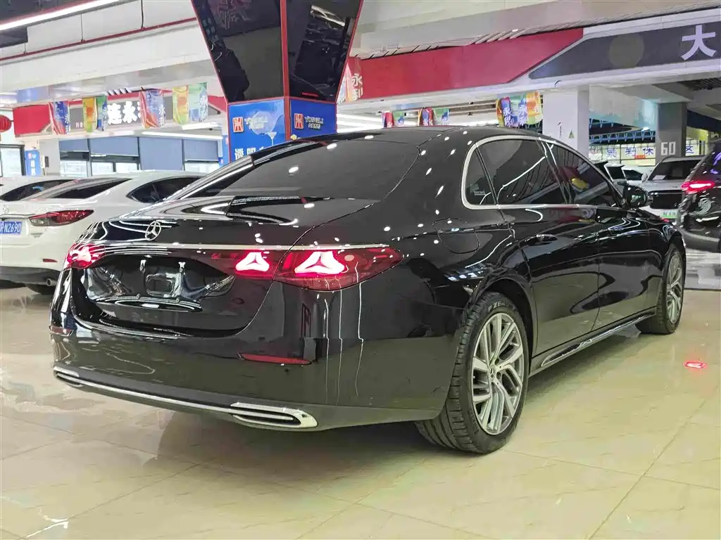 Mercedes-Benz E-Класс 2025