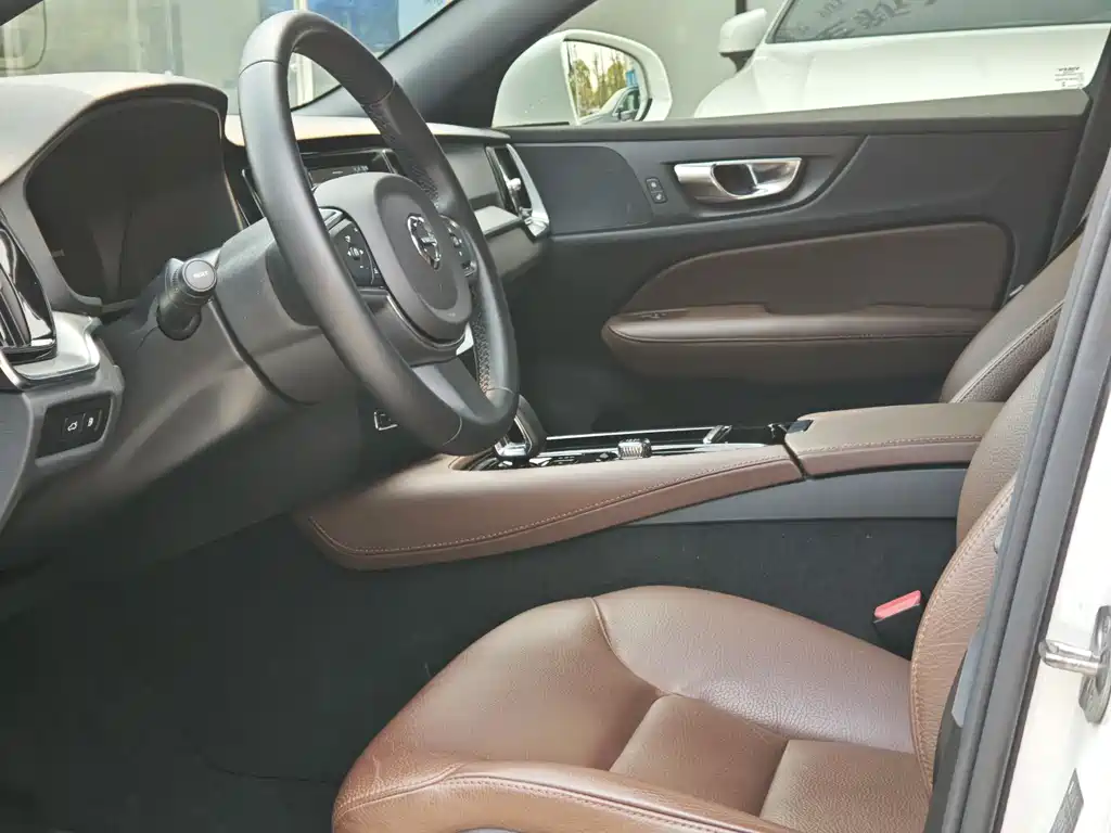 Volvo S60 2024