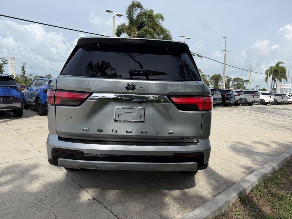 Toyota Sequoia 2025