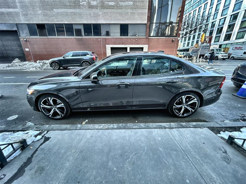 Volvo S60 2023