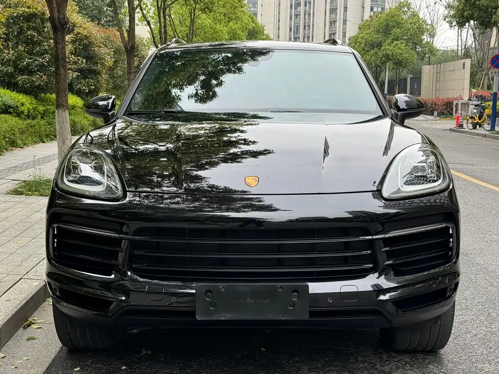 Porsche Cayenne 2022