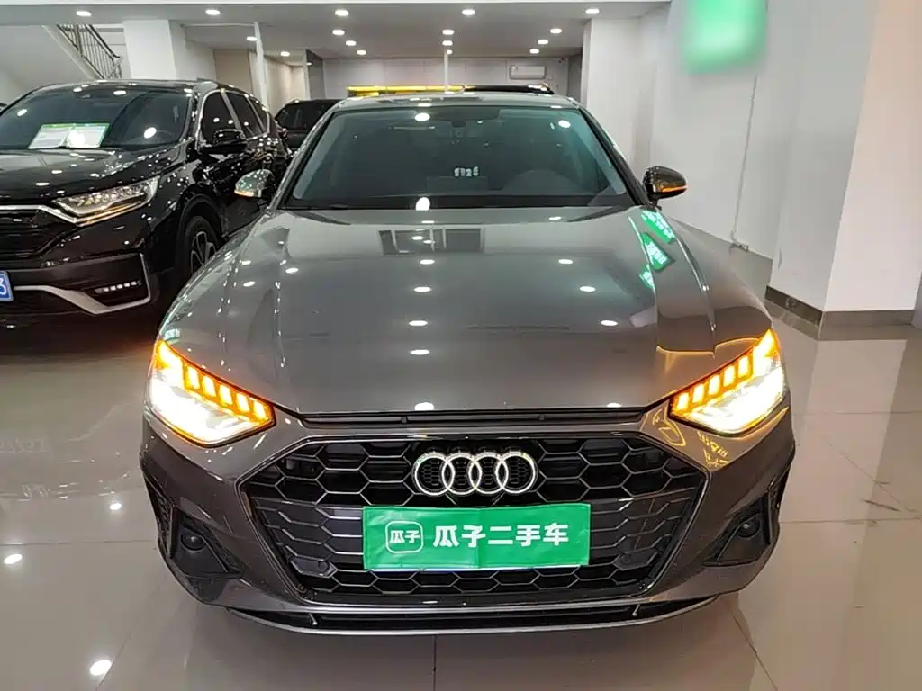 Audi A4 2023