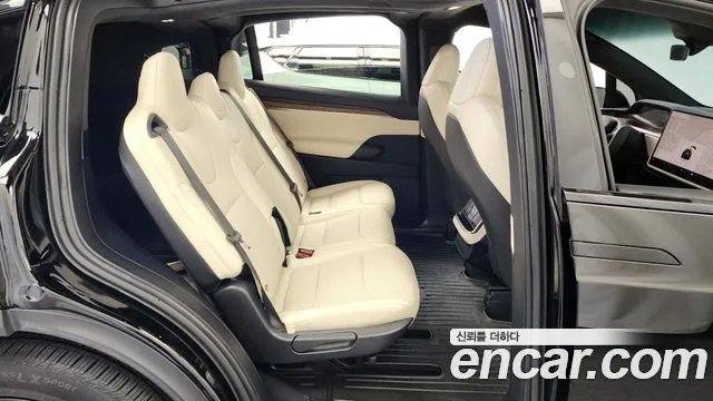 Tesla Model X 2024