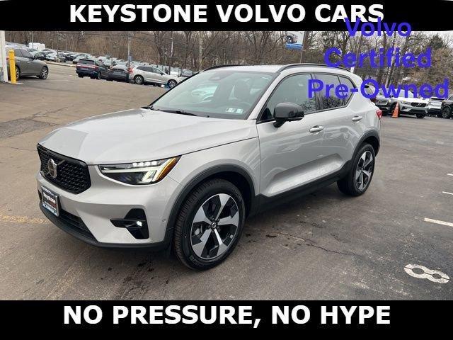 Volvo XC40 2025