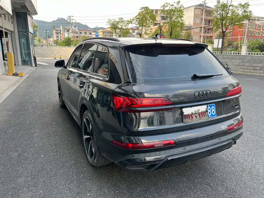 Audi Q7 2022