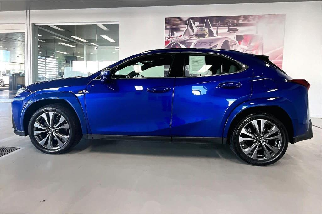 Lexus UX 2023