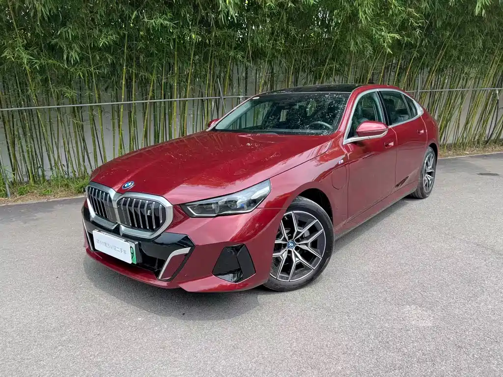 BMW i5 2024