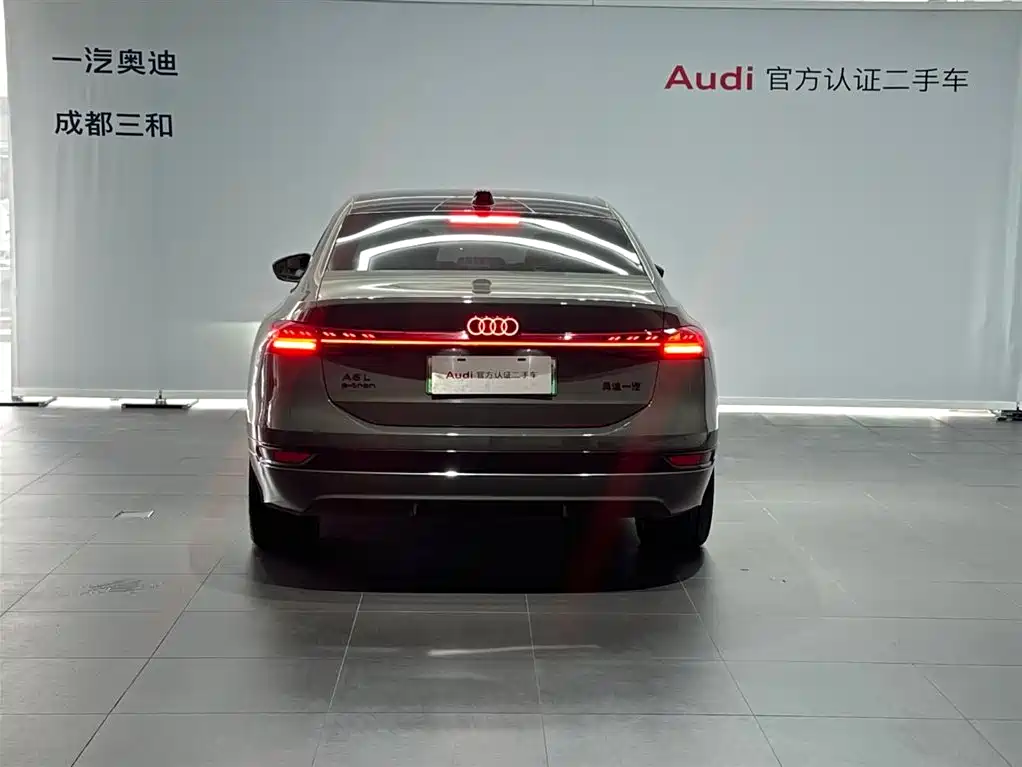 Audi e-tron 2025