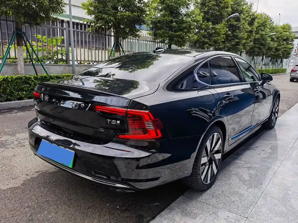 Volvo S90 2024