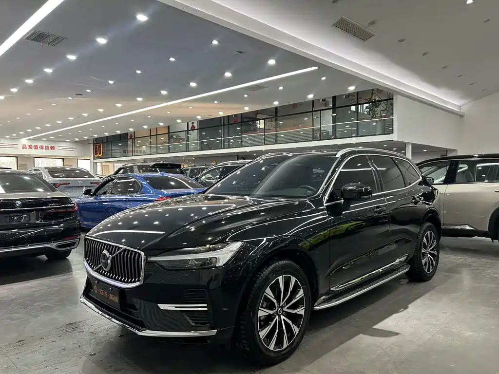 Volvo XC60 2022
