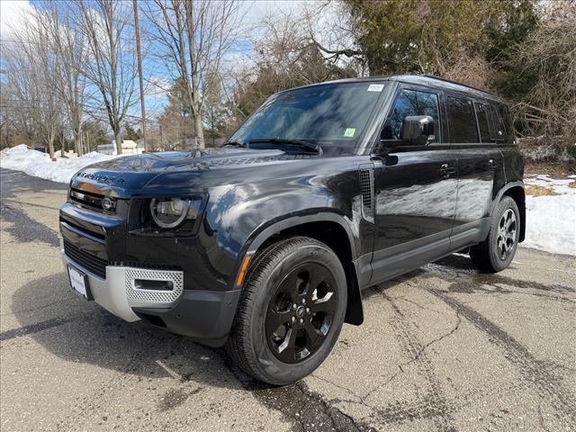Land Rover Defender 2024