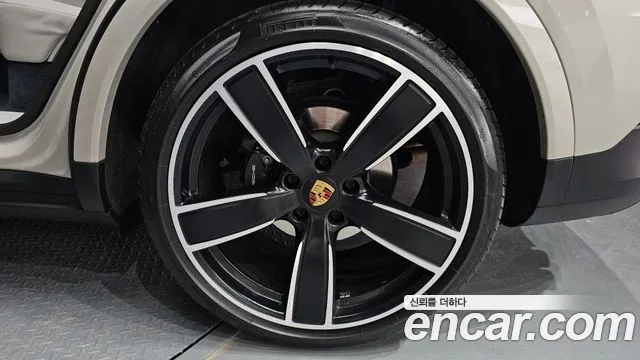 Porsche Cayenne 2022
