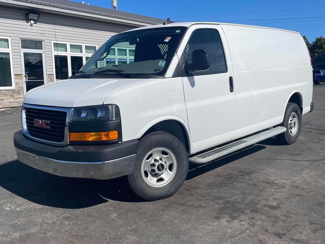 GMC Savana 2023