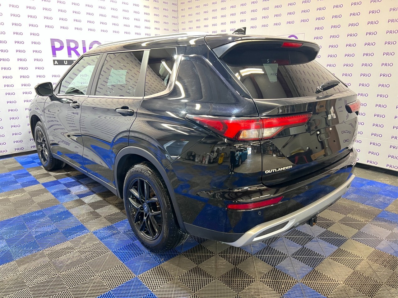 Mitsubishi Outlander 2023