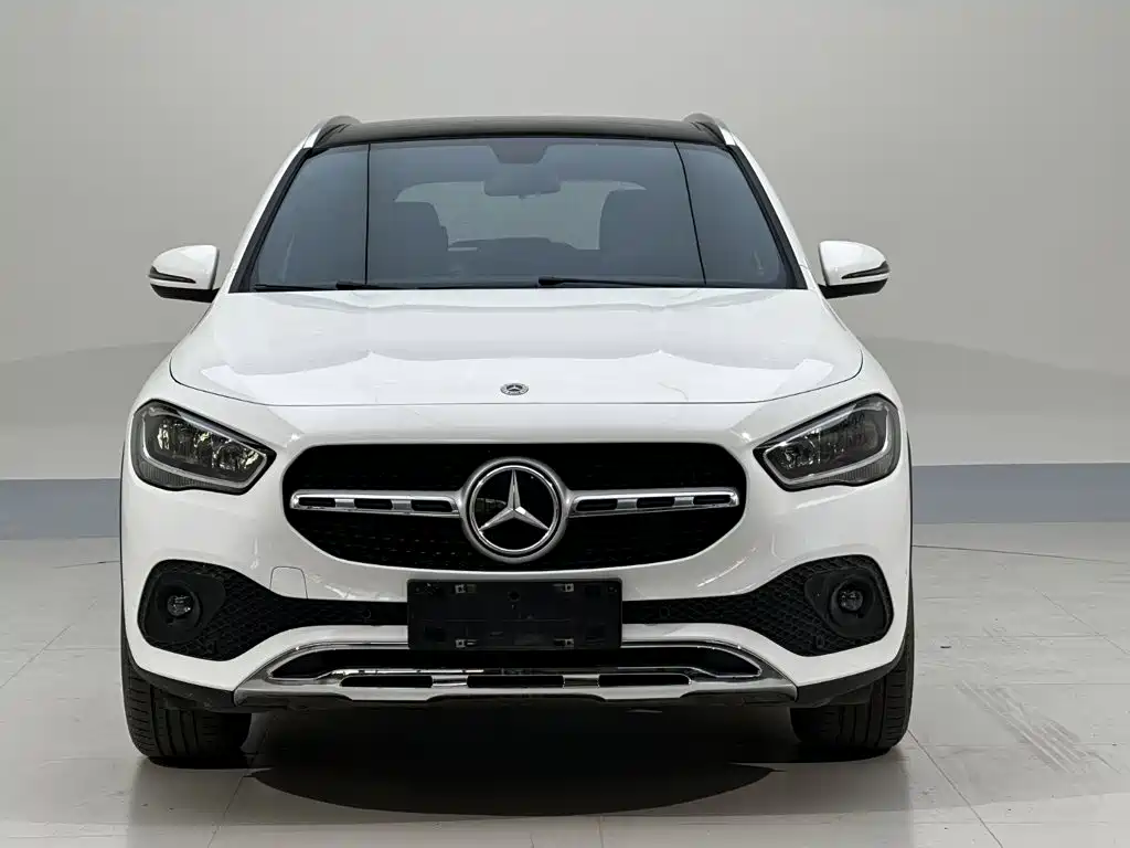 Mercedes-Benz GLA 2021